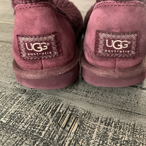 UGG Classic Cardy Knit Burgundy High Boots, Size 7, Preloved - Picture 3 of 9
